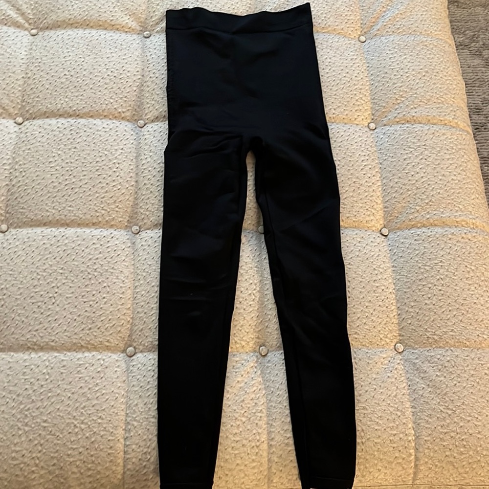 EUC Blanqi pregnancy legging sizing M over the belly